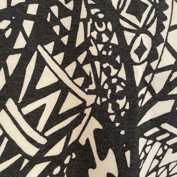 Silence & Noise Geometric Patterned Mini Skirt - Picture 3 of 4